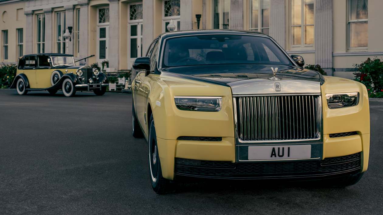 space-galore-in-the-new-rolls-royce-phantom-goldfinger-perfect-for-a